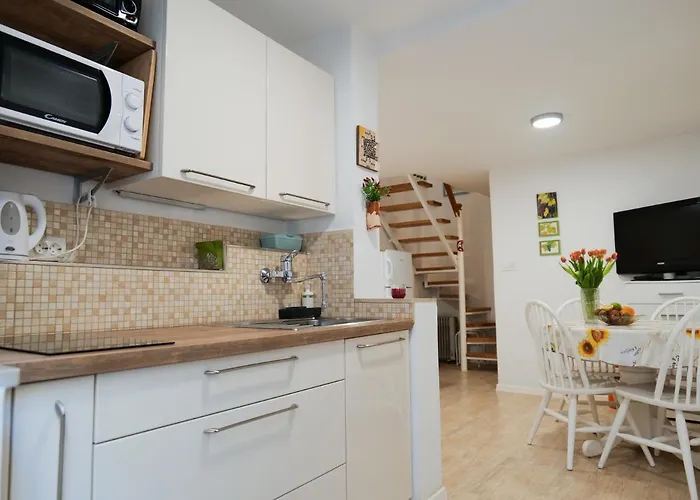 Apartment & Room Irena