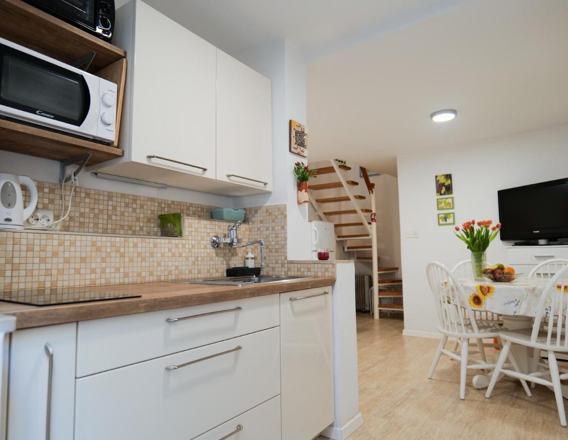 Apartment & Irena Piran